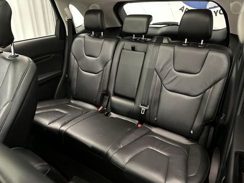 Used 2019 Ford Edge Titanium w/ Cold Weather Package AWD/4WD image 28