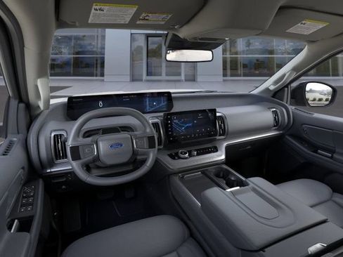 New 2026 Ford Expedition Active RWD image 9