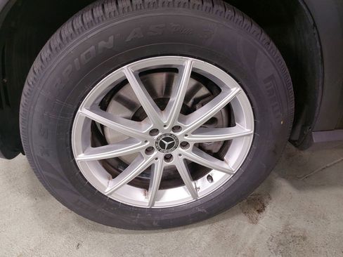 Used 2024 Mercedes-Benz GLE 450e 4MATIC image 35