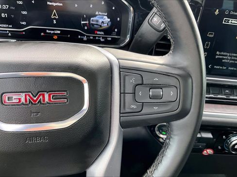 Certified 2025 GMC Sierra 1500 SLT image 22