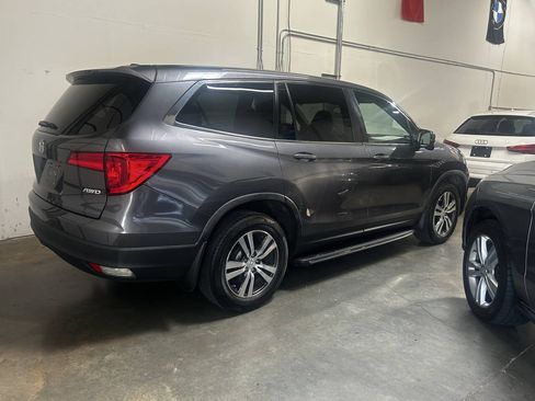 Used 2016 Honda Pilot EX image 3