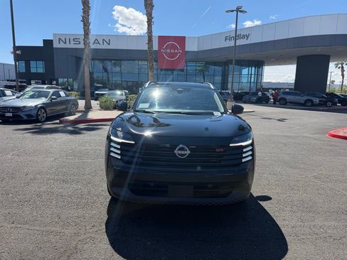 Used 2025 Nissan Kicks SR image 2