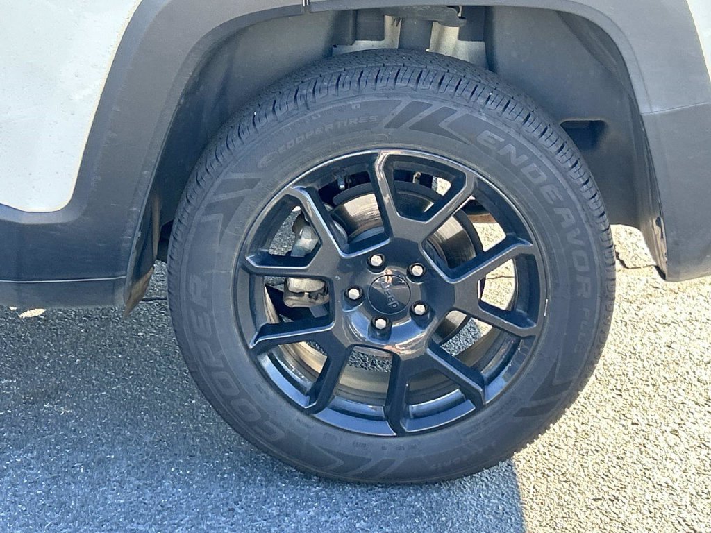 Used 2019 Jeep Renegade Altitude w/ Quick Order Package 2XM AWD/4WD image 12
