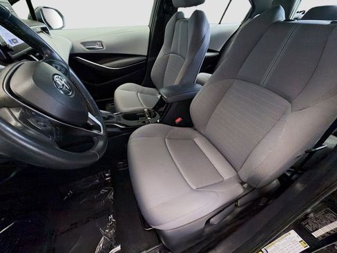 Used 2025 Toyota Corolla SE image 11