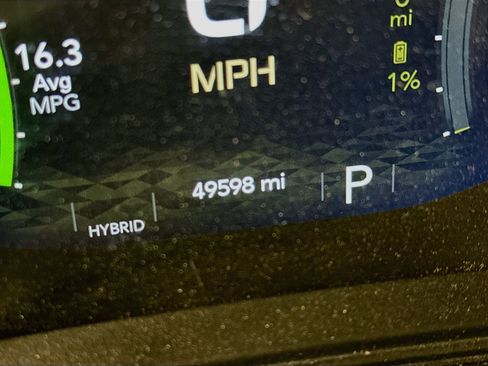 Used 2024 Jeep Wrangler Unlimited Sahara AWD/4WD image 19
