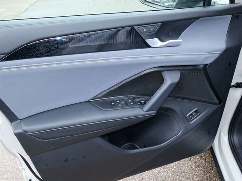 New 2026 Volkswagen Tiguan SE R-Line image 15