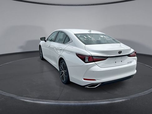 Used 2025 Lexus ES 350 w/ Premium Package FWD image 7