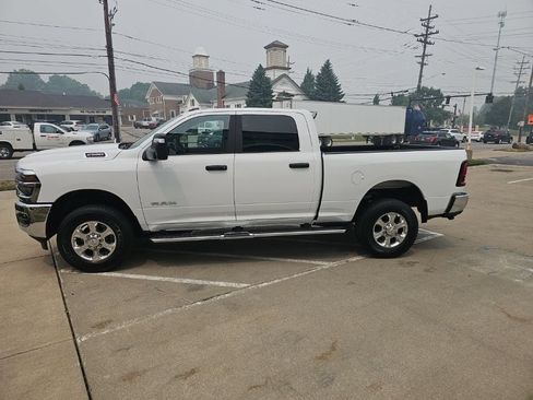Certified 2026 RAM 2500 Big Horn AWD/4WD image 9
