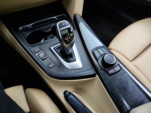 Used 2017 BMW 330i Sedan image 18