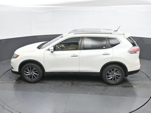 Used 2016 Nissan Rogue SL w/ SL Premium Package AWD/4WD image 36