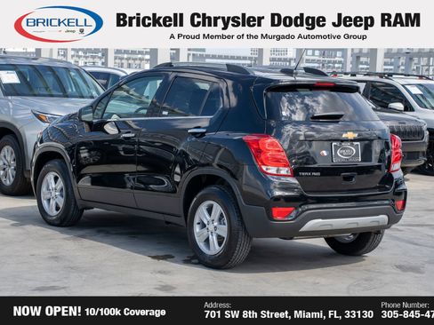 Used 2020 Chevrolet Trax LT w/ LT Convenience Package image 7