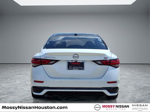 Used 2025 Nissan Sentra SR image 6