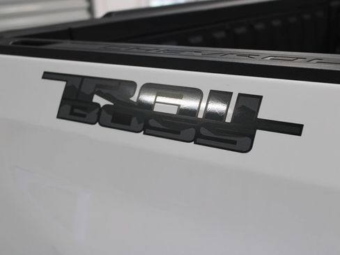 Used 2025 Chevrolet Silverado 1500 LT Trail Boss w/ LT Trail Boss Premium Package AWD/4WD image 14