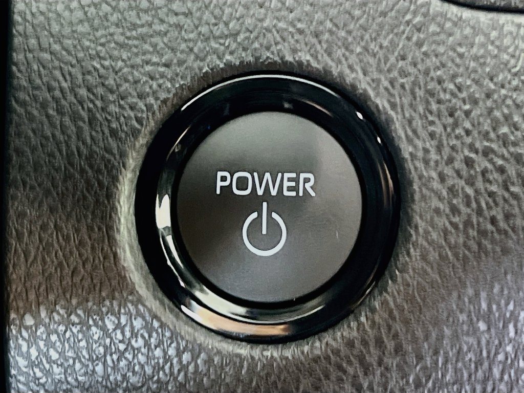 Used 2025 Toyota Camry SE FWD image 20