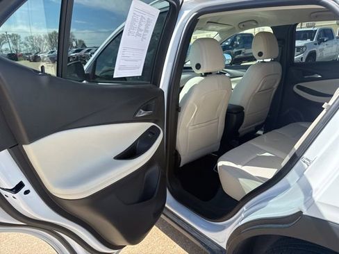 Used 2021 Buick Encore GX Select image 16