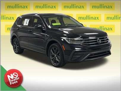 Used 2023 Volkswagen Tiguan SE w/ Panoramic Sunroof Package