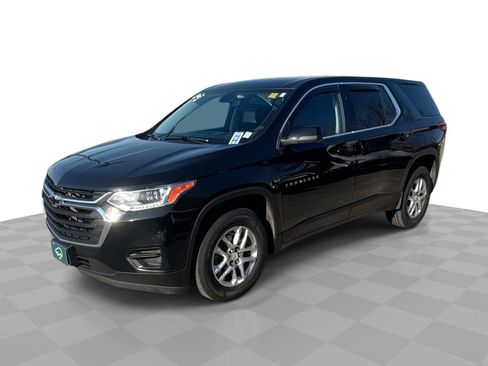 Used 2021 Chevrolet Traverse LS image 1