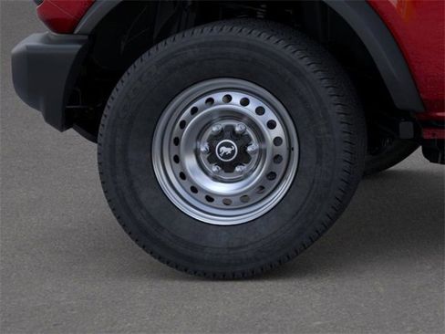 New 2025 Ford Bronco Base image 21