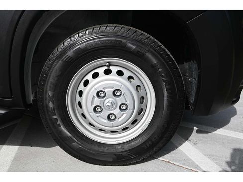 Used 2024 RAM ProMaster 2500 w/ Convenience Group FWD image 12