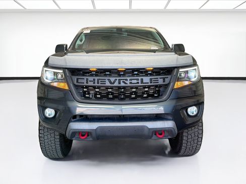 Used 2019 Chevrolet Colorado Z71 AWD/4WD image 2