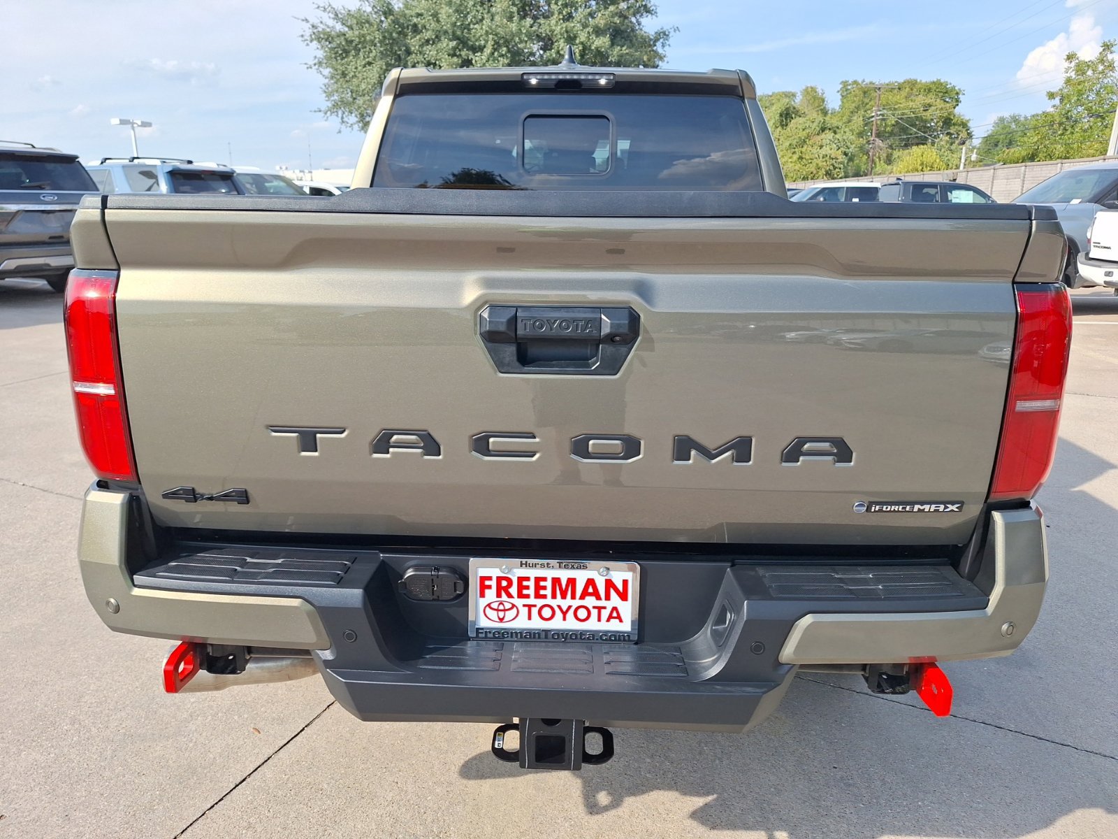Used 2025 Toyota Tacoma TRD Off-Road w/ TRD Off Road Upgrade Package AWD/4WD image 5