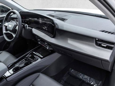 New 2026 Audi Q3 quattro 2.0T AWD/4WD image 24