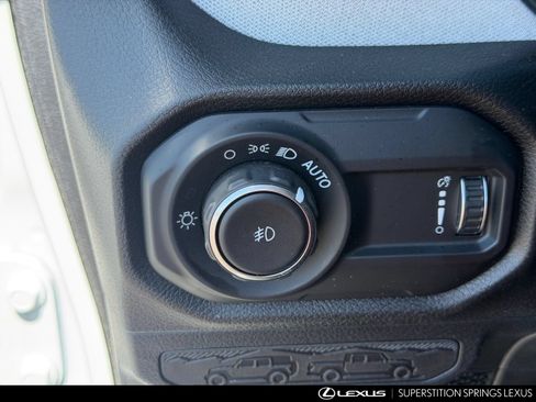 Used 2025 Jeep Wrangler Sport AWD/4WD image 18