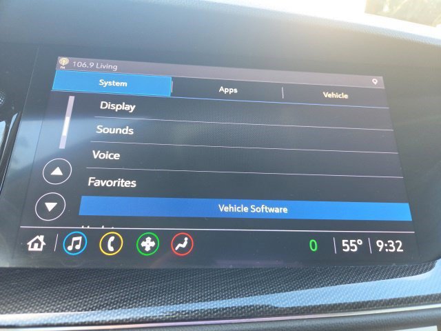 Used 2021 Buick Envision Essence FWD image 30