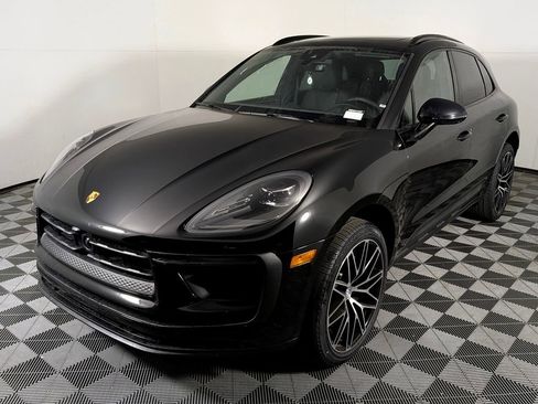 New 2026 Porsche Macan image 1