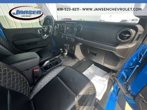 Used 2022 Jeep Wrangler Unlimited Sahara AWD/4WD image 28