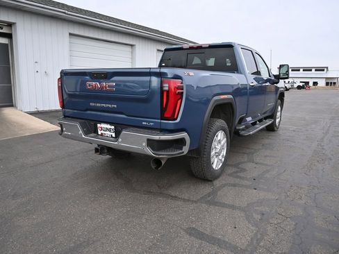 Used 2024 GMC Sierra 3500 SLT w/ SLT Premium Package image 8