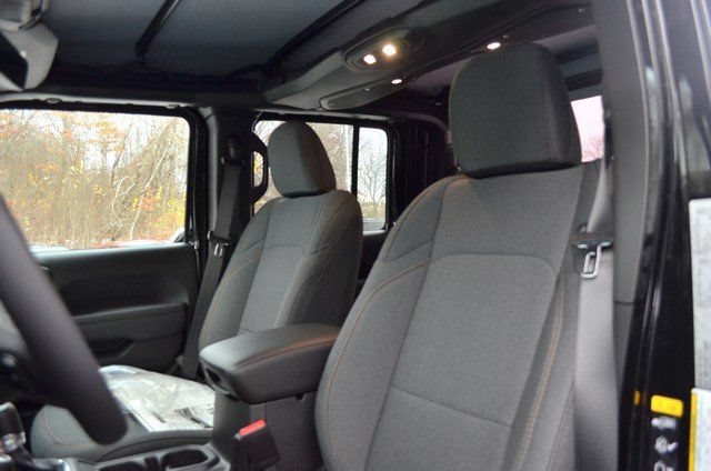 New 2026 Jeep Gladiator Sport AWD/4WD image 15