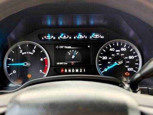 Used 2019 Ford F350 XLT w/ XLT Premium Package AWD/4WD image 35