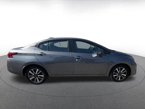 Used 2025 Nissan Versa SV FWD image 15