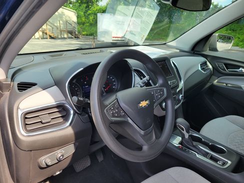 Certified 2022 Chevrolet Equinox LS w/ LS Convenience Package FWD image 21