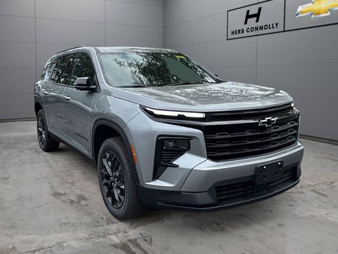 New 2026 Chevrolet Traverse LT w/ Midnight/Sport Edition AWD/4WD image 7