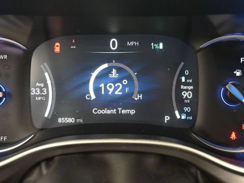 Used 2024 Chrysler Pacifica Limited FWD image 36