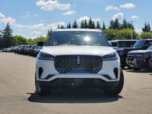 New 2026 Lincoln Aviator Reserve image 3
