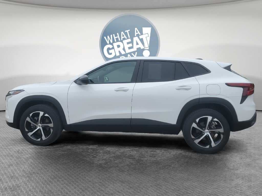 Used 2024 Chevrolet Trax RS w/ Driver Confidence Package FWD image 7