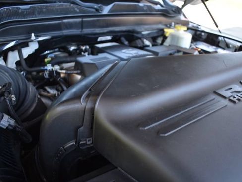 Used 2020 RAM 5500 Tradesman w/ Chrome Appearance Group AWD/4WD image 24