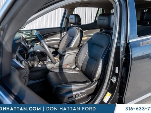 Used 2019 GMC Acadia Denali image 4