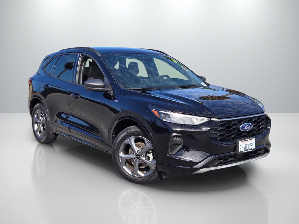 Used 2023 Ford Escape ST-Line w/ Tech Pack #1 FWD image 1