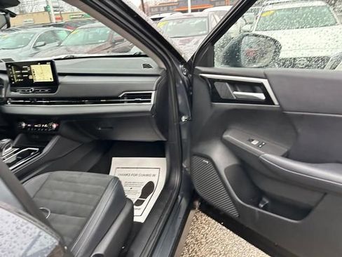 Used 2025 Mitsubishi Outlander SE AWD/4WD image 29