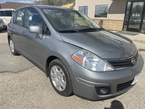 Used 2011 Nissan Versa 1.8 S FWD image 2