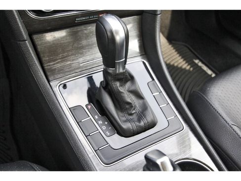 Used 2016 Volkswagen Passat 1.8T SE image 27