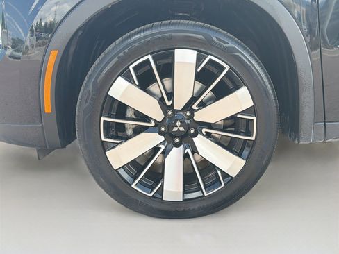 Used 2025 Mitsubishi Outlander SE AWD/4WD image 11