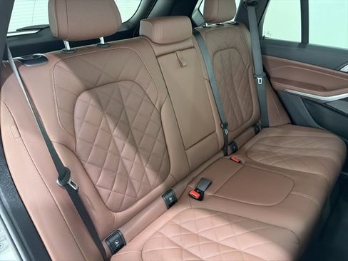 Certified 2024 BMW X5 xDrive40i w/ Premium Package AWD/4WD image 22