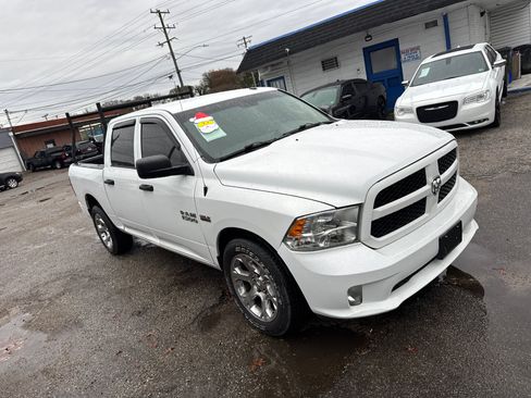 Used 2016 RAM 1500 Express image 3