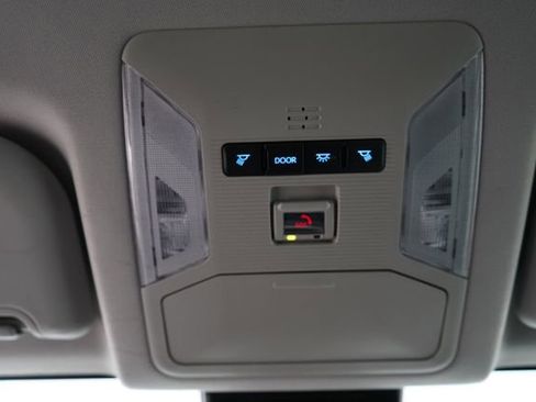 Used 2022 Toyota RAV4 LE image 41