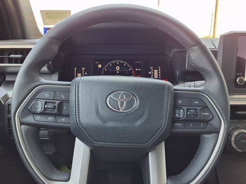 Certified 2026 Toyota 4Runner SR5 AWD/4WD image 22